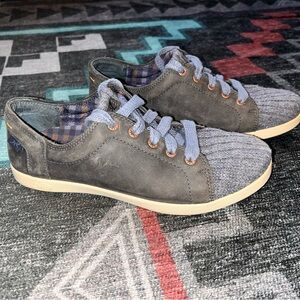 Chaco Women's Ionia Lace Leather Hiking Shoe Size 6